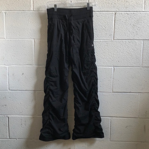 lululemon athletica Pants - Lululemon black lined studio pant sz 4 59604